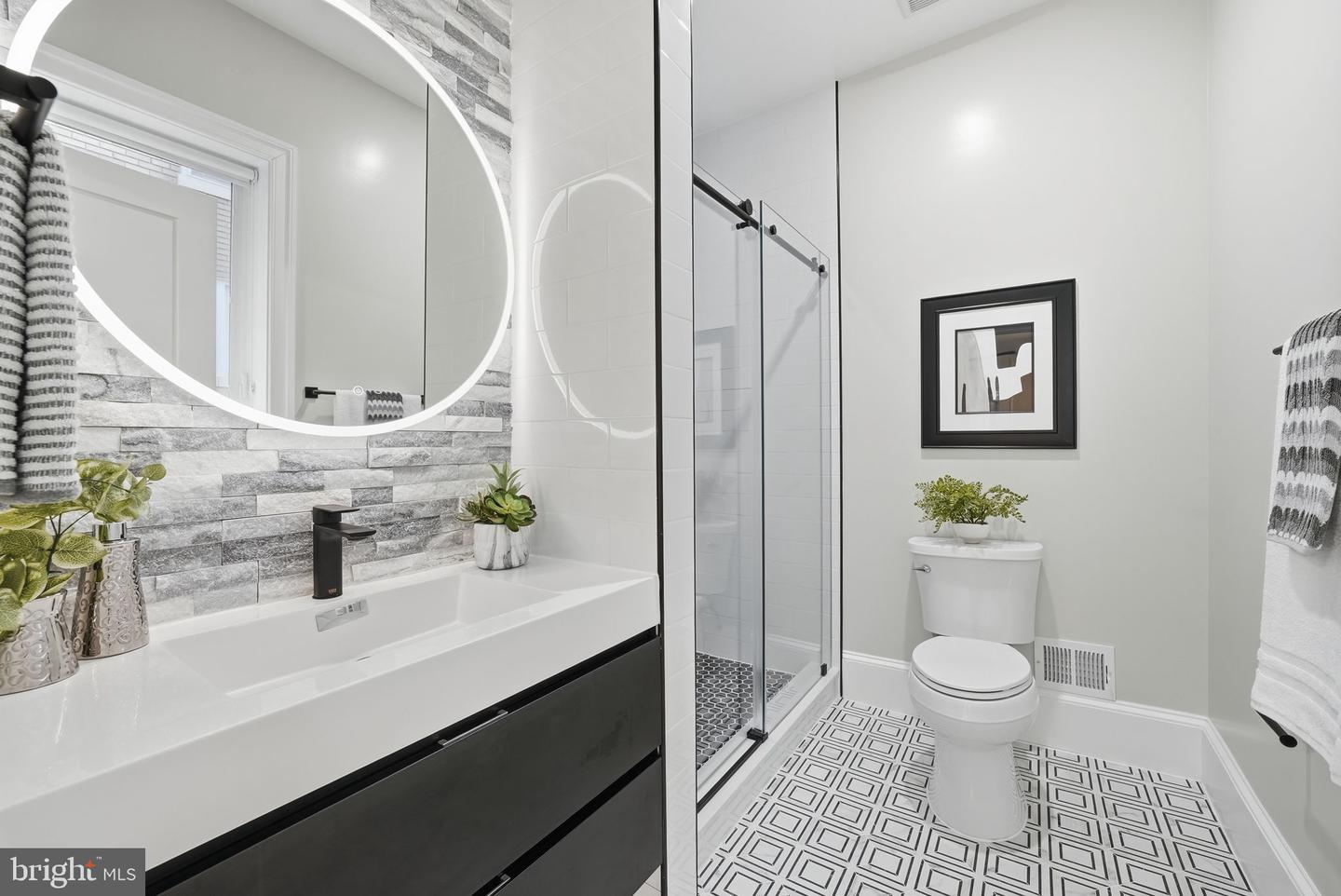 5315 COLORADO AVE NW, WASHINGTON, District Of Columbia 20011, 6 Bedrooms Bedrooms, ,6 BathroomsBathrooms,Residential,For sale,5315 COLORADO AVE NW,DCDC2246276 MLS # DCDC2246276