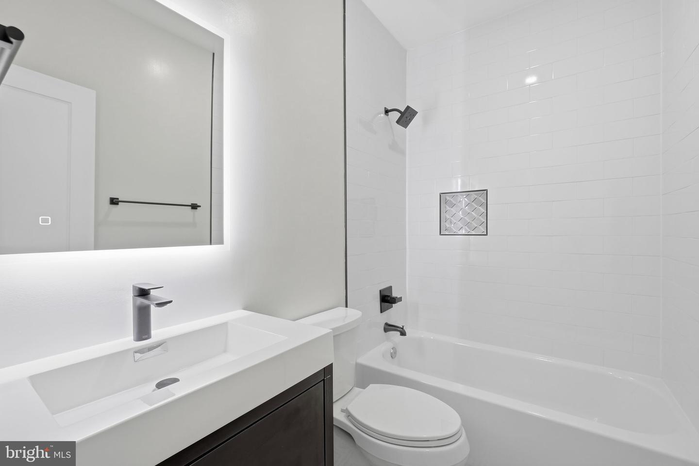 5315 COLORADO AVE NW, WASHINGTON, District Of Columbia 20011, 6 Bedrooms Bedrooms, ,6 BathroomsBathrooms,Residential,For sale,5315 COLORADO AVE NW,DCDC2246276 MLS # DCDC2246276