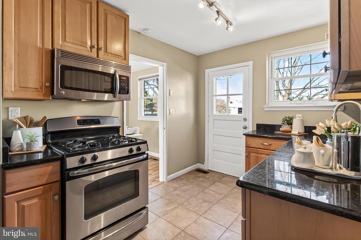 3757 KELLER AVE, ALEXANDRIA, Virginia 22302, 2 Bedrooms Bedrooms, ,2 BathroomsBathrooms,Residential,For sale,3757 KELLER AVE,VAAX2054198 MLS # VAAX2054198