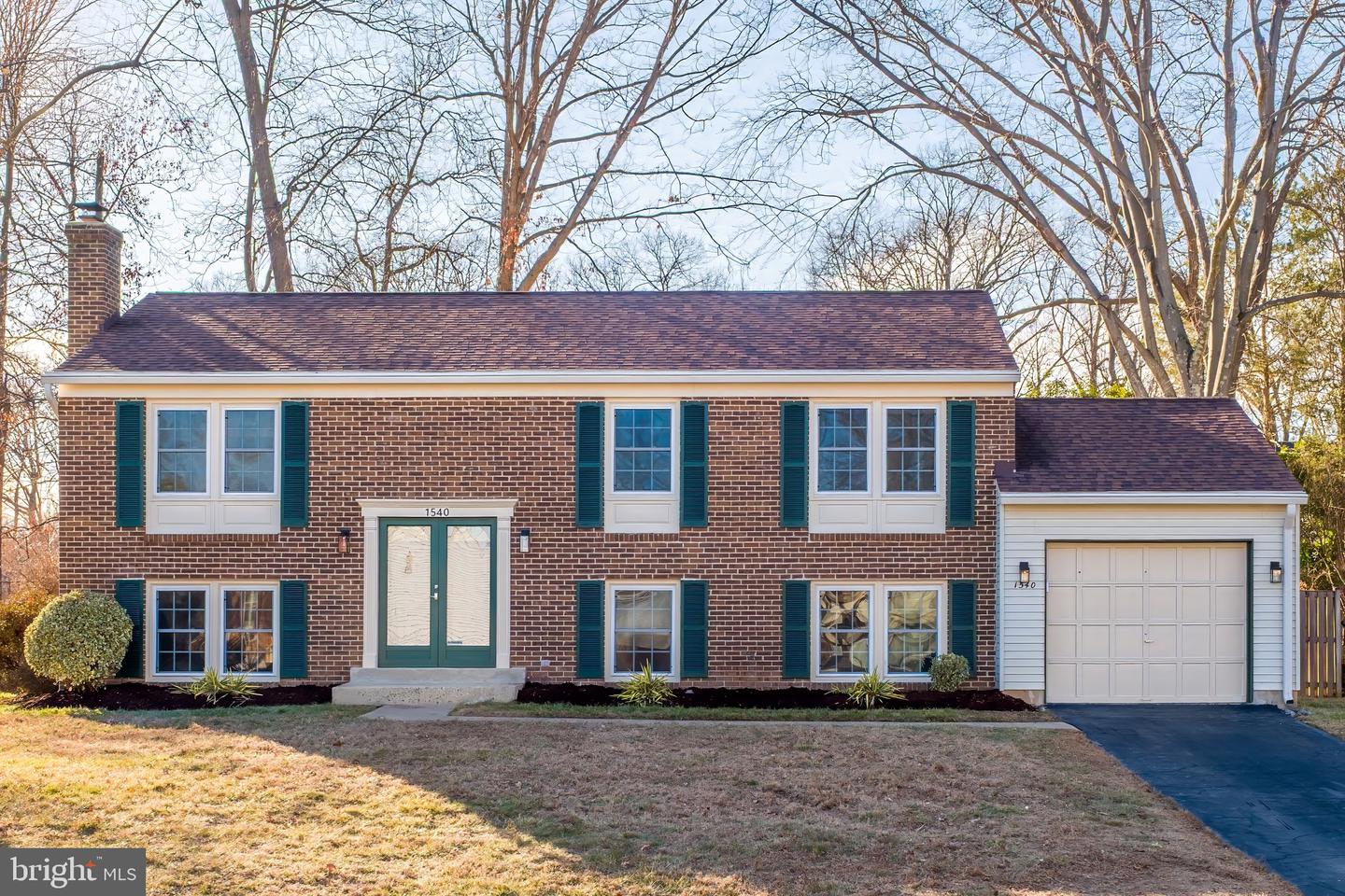 1540 POWELLS TAVERN PL, HERNDON, Virginia 20170, 5 Bedrooms Bedrooms, ,3 BathroomsBathrooms,Residential,For sale,1540 POWELLS TAVERN PL,VAFX2291172 MLS # VAFX2291172