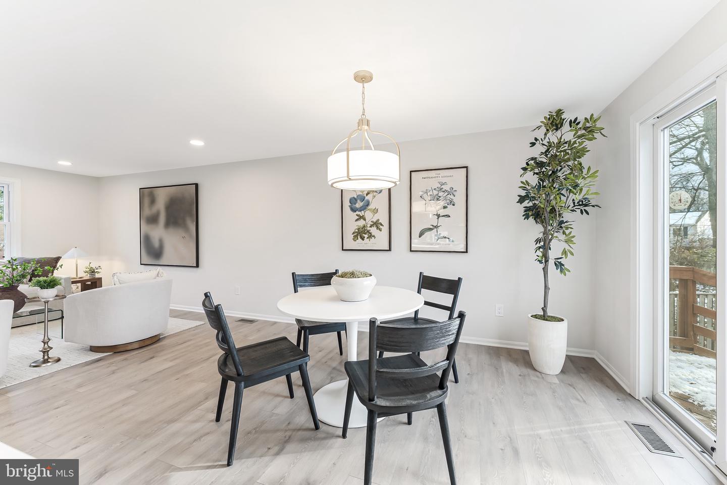 1540 POWELLS TAVERN PL, HERNDON, Virginia 20170, 5 Bedrooms Bedrooms, ,3 BathroomsBathrooms,Residential,For sale,1540 POWELLS TAVERN PL,VAFX2291172 MLS # VAFX2291172