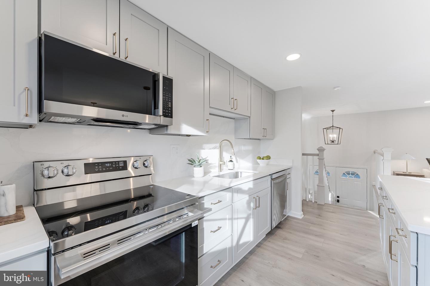 1540 POWELLS TAVERN PL, HERNDON, Virginia 20170, 5 Bedrooms Bedrooms, ,3 BathroomsBathrooms,Residential,For sale,1540 POWELLS TAVERN PL,VAFX2291172 MLS # VAFX2291172