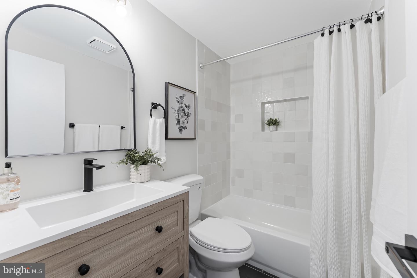 1540 POWELLS TAVERN PL, HERNDON, Virginia 20170, 5 Bedrooms Bedrooms, ,3 BathroomsBathrooms,Residential,For sale,1540 POWELLS TAVERN PL,VAFX2291172 MLS # VAFX2291172