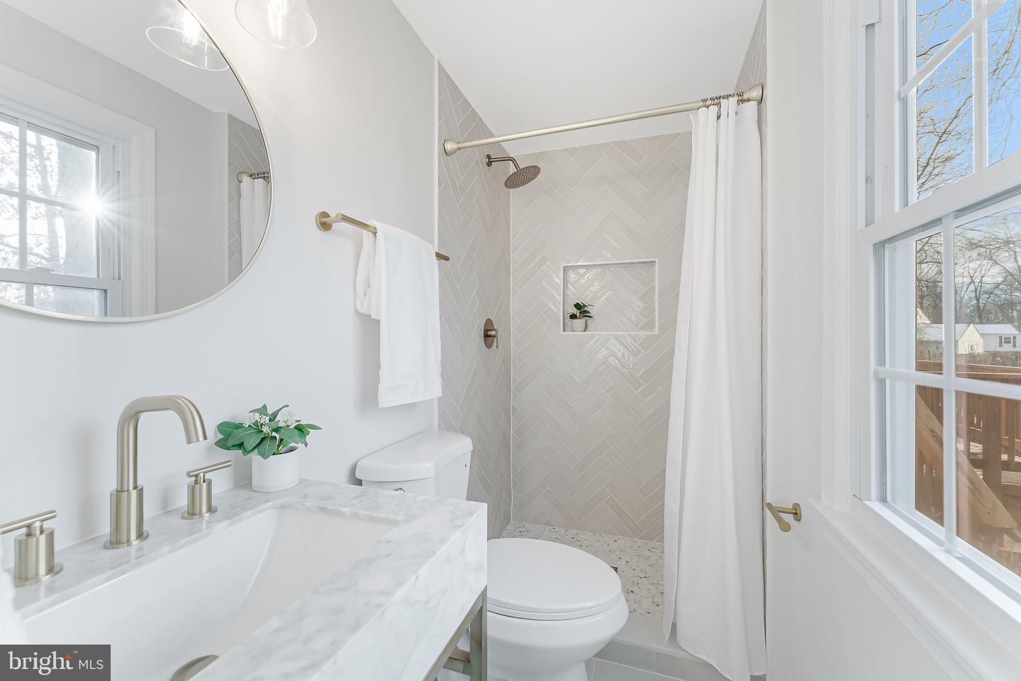 1540 POWELLS TAVERN PL, HERNDON, Virginia 20170, 5 Bedrooms Bedrooms, ,3 BathroomsBathrooms,Residential,For sale,1540 POWELLS TAVERN PL,VAFX2291172 MLS # VAFX2291172