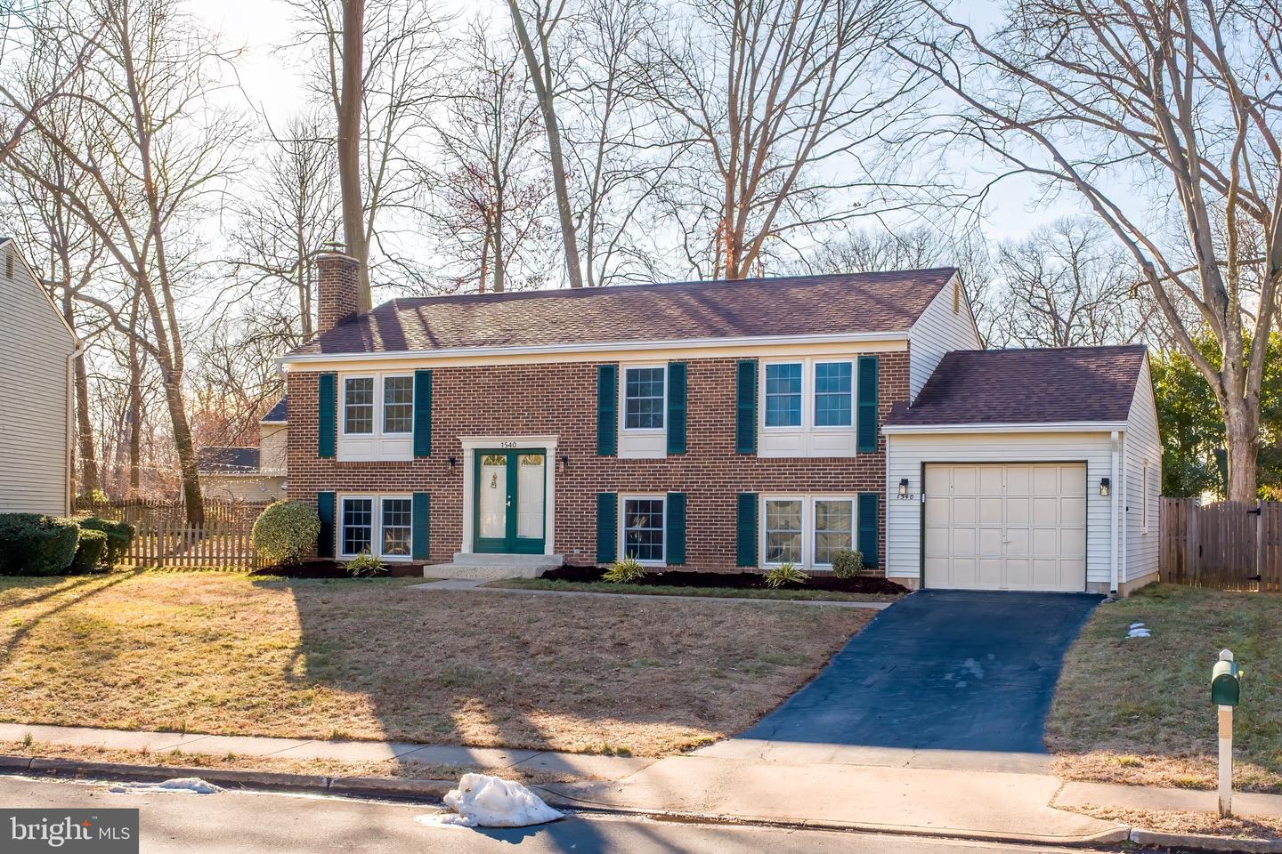 1540 POWELLS TAVERN PL, HERNDON, Virginia 20170, 5 Bedrooms Bedrooms, ,3 BathroomsBathrooms,Residential,For sale,1540 POWELLS TAVERN PL,VAFX2291172 MLS # VAFX2291172