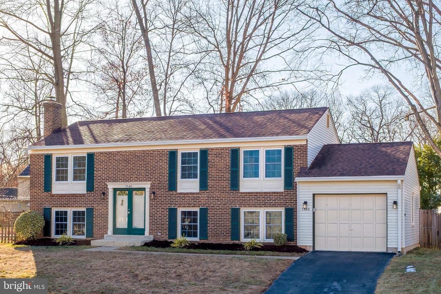 1540 POWELLS TAVERN PL, HERNDON, Virginia 20170, 5 Bedrooms Bedrooms, ,3 BathroomsBathrooms,Residential,For sale,1540 POWELLS TAVERN PL,VAFX2291172 MLS # VAFX2291172