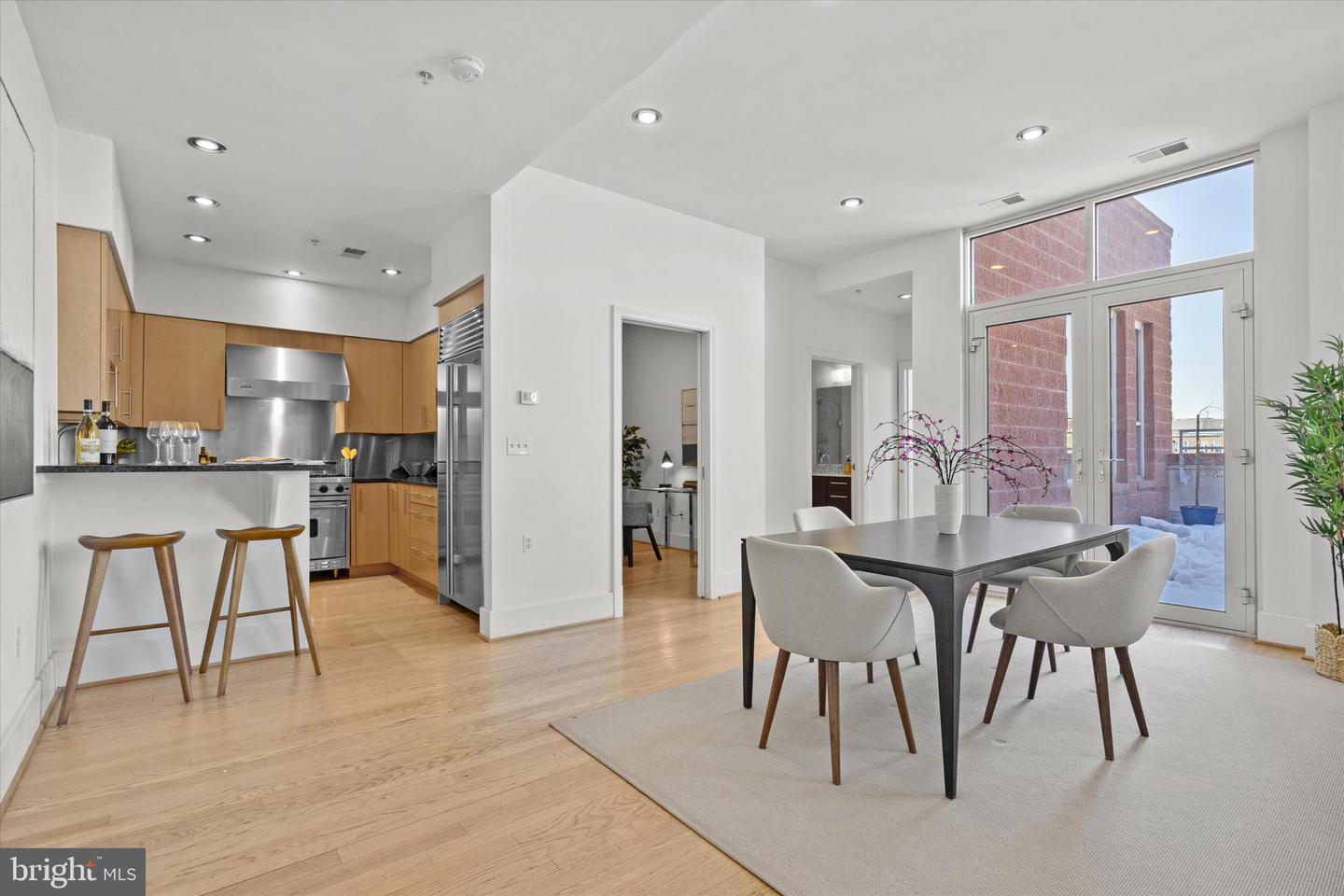 2100 11TH ST NW #PH6, WASHINGTON, District Of Columbia 20001, 2 Bedrooms Bedrooms, ,2 BathroomsBathrooms,Residential,For sale,2100 11TH ST NW #PH6,DCDC2246316 MLS # DCDC2246316