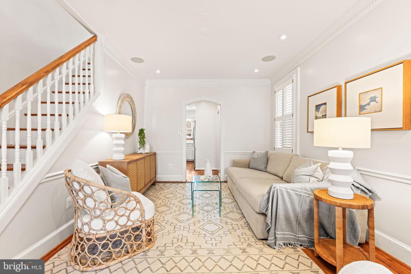 316 N ROYAL ST, ALEXANDRIA, Virginia 22314, 2 Bedrooms Bedrooms, ,2 BathroomsBathrooms,Residential,For sale,316 N ROYAL ST,VAAX2054208 MLS # VAAX2054208