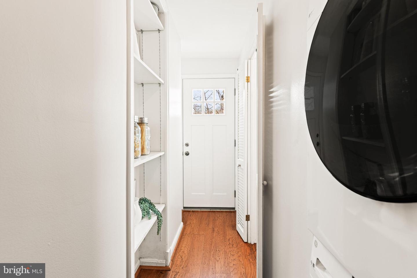 316 N ROYAL ST, ALEXANDRIA, Virginia 22314, 2 Bedrooms Bedrooms, ,2 BathroomsBathrooms,Residential,For sale,316 N ROYAL ST,VAAX2054208 MLS # VAAX2054208