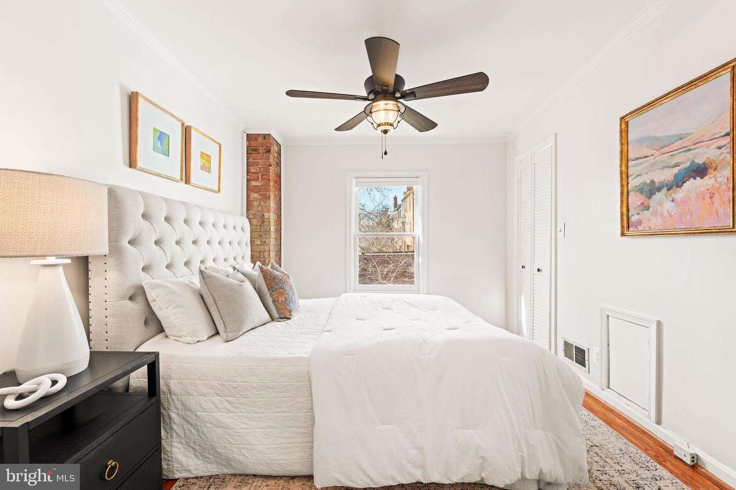 316 N ROYAL ST, ALEXANDRIA, Virginia 22314, 2 Bedrooms Bedrooms, ,2 BathroomsBathrooms,Residential,For sale,316 N ROYAL ST,VAAX2054208 MLS # VAAX2054208