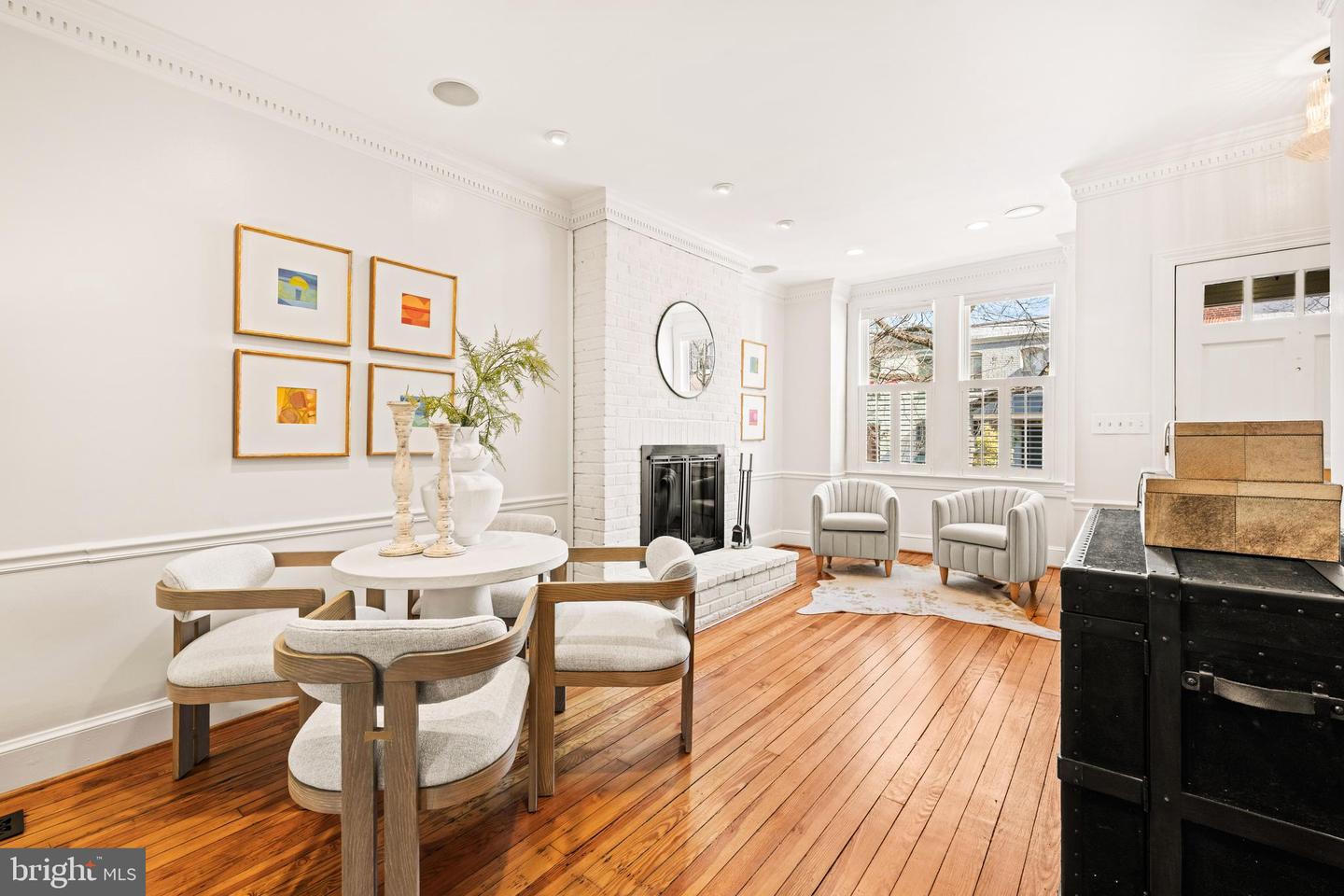 316 N ROYAL ST, ALEXANDRIA, Virginia 22314, 2 Bedrooms Bedrooms, ,2 BathroomsBathrooms,Residential,For sale,316 N ROYAL ST,VAAX2054208 MLS # VAAX2054208