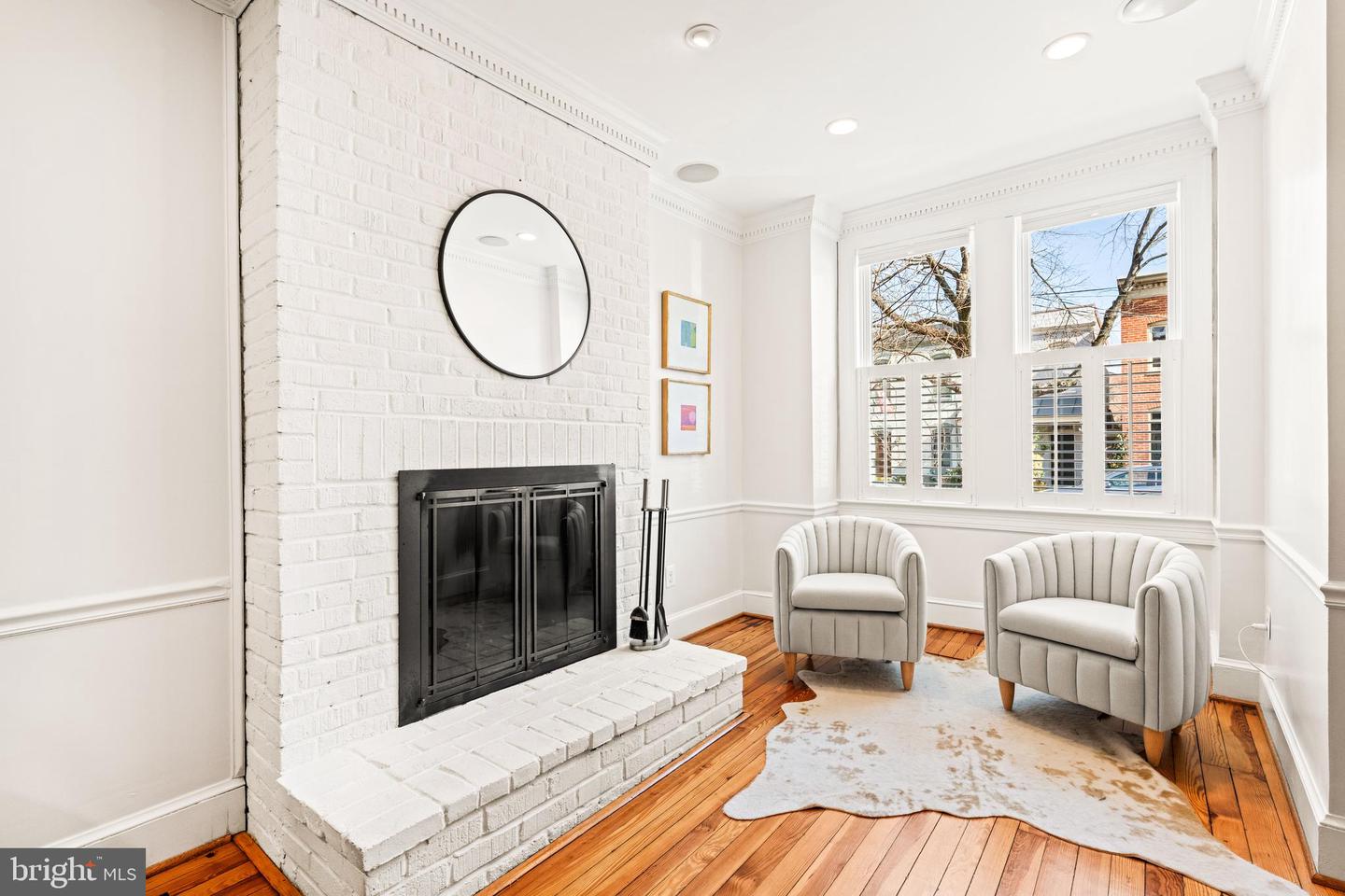 316 N ROYAL ST, ALEXANDRIA, Virginia 22314, 2 Bedrooms Bedrooms, ,2 BathroomsBathrooms,Residential,For sale,316 N ROYAL ST,VAAX2054208 MLS # VAAX2054208