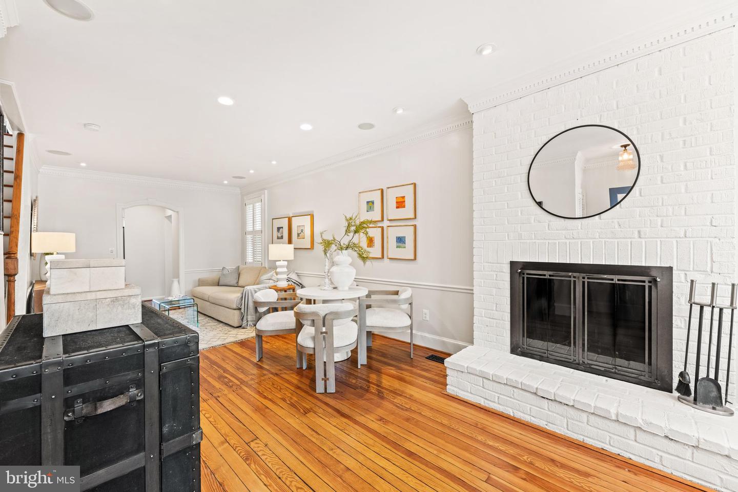 316 N ROYAL ST, ALEXANDRIA, Virginia 22314, 2 Bedrooms Bedrooms, ,2 BathroomsBathrooms,Residential,For sale,316 N ROYAL ST,VAAX2054208 MLS # VAAX2054208