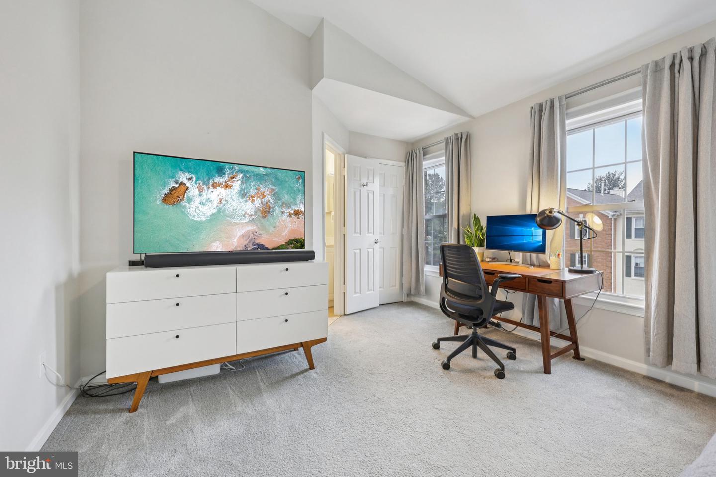 2010 PIERIS CT, VIENNA, Virginia 22182, 3 Bedrooms Bedrooms, ,2 BathroomsBathrooms,Residential,For sale,2010 PIERIS CT,VAFX2291248 MLS # VAFX2291248