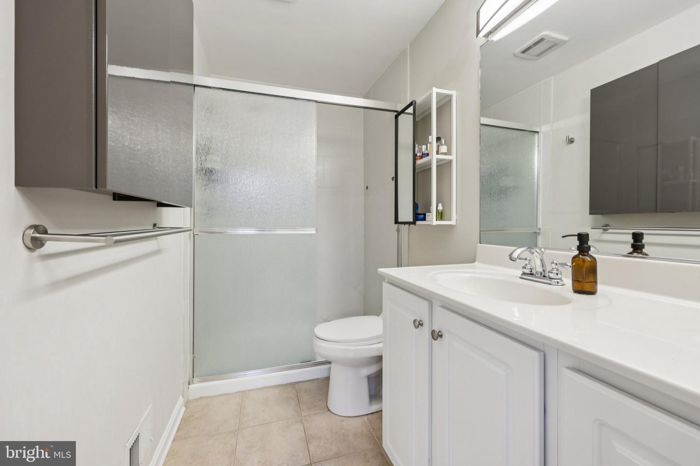 2010 PIERIS CT, VIENNA, Virginia 22182, 3 Bedrooms Bedrooms, ,2 BathroomsBathrooms,Residential,For sale,2010 PIERIS CT,VAFX2291248 MLS # VAFX2291248