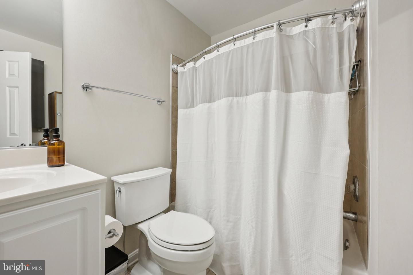 2010 PIERIS CT, VIENNA, Virginia 22182, 3 Bedrooms Bedrooms, ,2 BathroomsBathrooms,Residential,For sale,2010 PIERIS CT,VAFX2291248 MLS # VAFX2291248