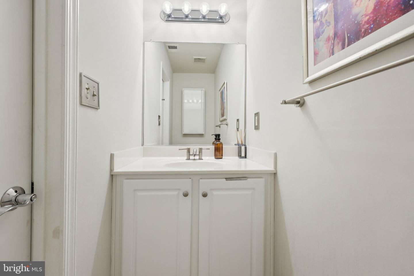 2010 PIERIS CT, VIENNA, Virginia 22182, 3 Bedrooms Bedrooms, ,2 BathroomsBathrooms,Residential,For sale,2010 PIERIS CT,VAFX2291248 MLS # VAFX2291248