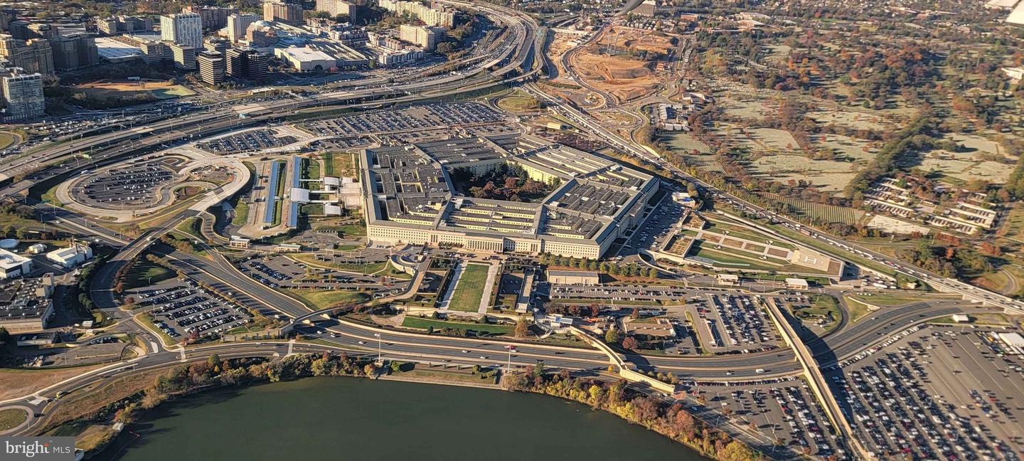 1300 S ARLINGTON RIDGE RD #718, ARLINGTON, Virginia 22202, 1 Bedroom Bedrooms, ,1 BathroomBathrooms,Residential,For sale,1300 S ARLINGTON RIDGE RD #718,VAAR2068946 MLS # VAAR2068946