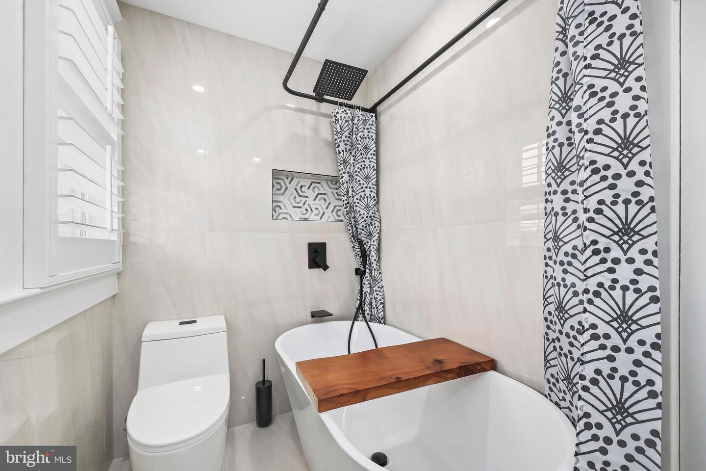 9016 GRANT AVE, MANASSAS, Virginia 20110, 4 Bedrooms Bedrooms, ,4 BathroomsBathrooms,Residential,For sale,9016 GRANT AVE,VAMN2010266 MLS # VAMN2010266