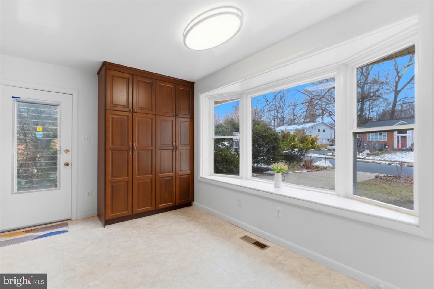 2410 DREXEL ST, VIENNA, Virginia 22180, 4 Bedrooms Bedrooms, 13 Rooms Rooms,3 BathroomsBathrooms,Residential,For sale,2410 DREXEL ST,VAFX2291286 MLS # VAFX2291286