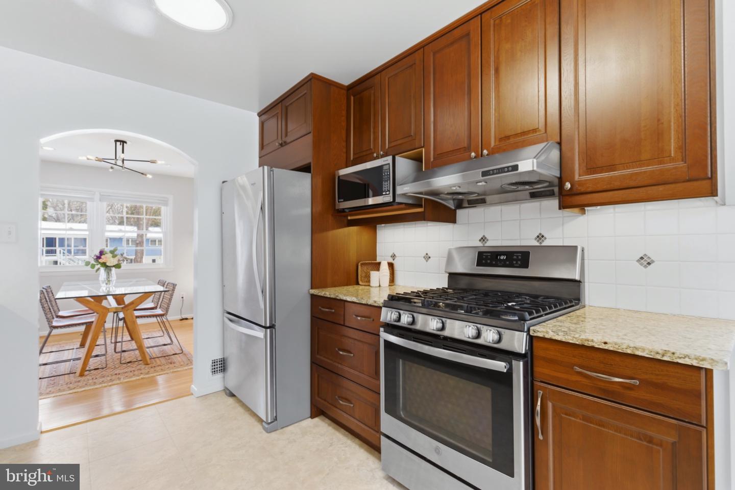 2410 DREXEL ST, VIENNA, Virginia 22180, 4 Bedrooms Bedrooms, 13 Rooms Rooms,3 BathroomsBathrooms,Residential,For sale,2410 DREXEL ST,VAFX2291286 MLS # VAFX2291286