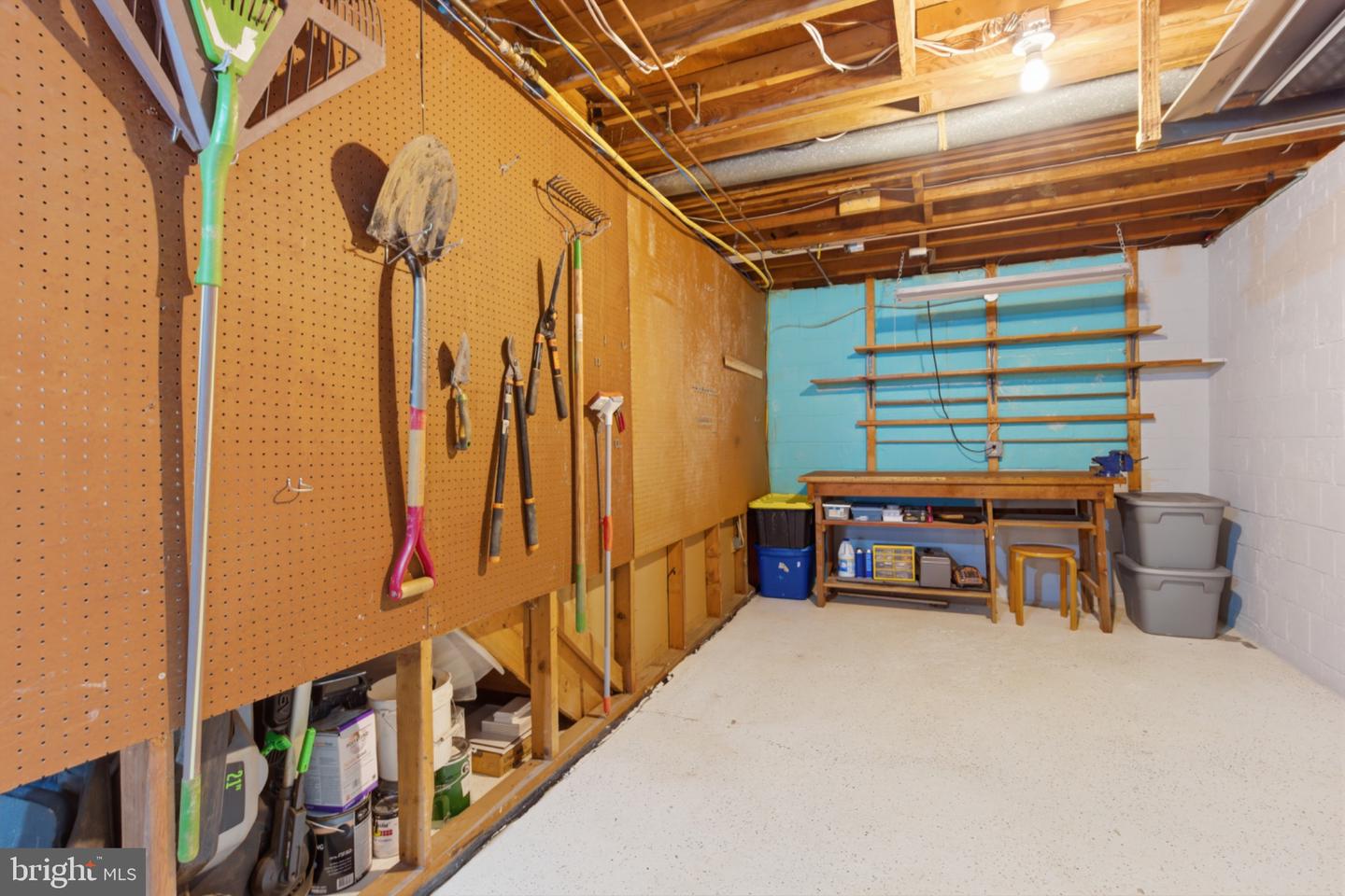 2410 DREXEL ST, VIENNA, Virginia 22180, 4 Bedrooms Bedrooms, 13 Rooms Rooms,3 BathroomsBathrooms,Residential,For sale,2410 DREXEL ST,VAFX2291286 MLS # VAFX2291286