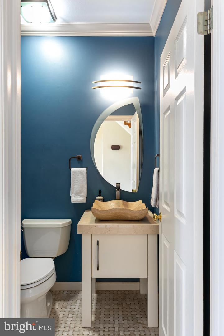 3515 BROADRUN DR, FAIRFAX, Virginia 22033, 5 Bedrooms Bedrooms, ,4 BathroomsBathrooms,Residential,For sale,3515 BROADRUN DR,VAFX2291302 MLS # VAFX2291302