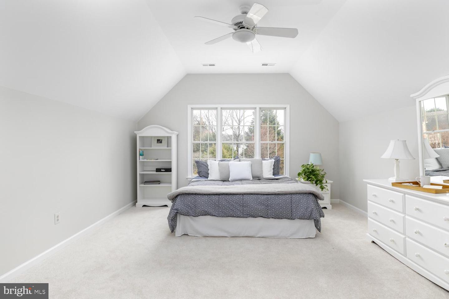 3515 BROADRUN DR, FAIRFAX, Virginia 22033, 5 Bedrooms Bedrooms, ,4 BathroomsBathrooms,Residential,For sale,3515 BROADRUN DR,VAFX2291302 MLS # VAFX2291302