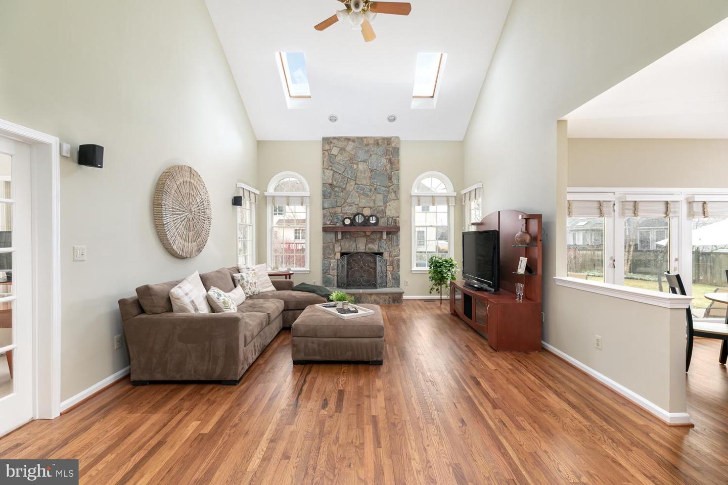 3515 BROADRUN DR, FAIRFAX, Virginia 22033, 5 Bedrooms Bedrooms, ,4 BathroomsBathrooms,Residential,For sale,3515 BROADRUN DR,VAFX2291302 MLS # VAFX2291302