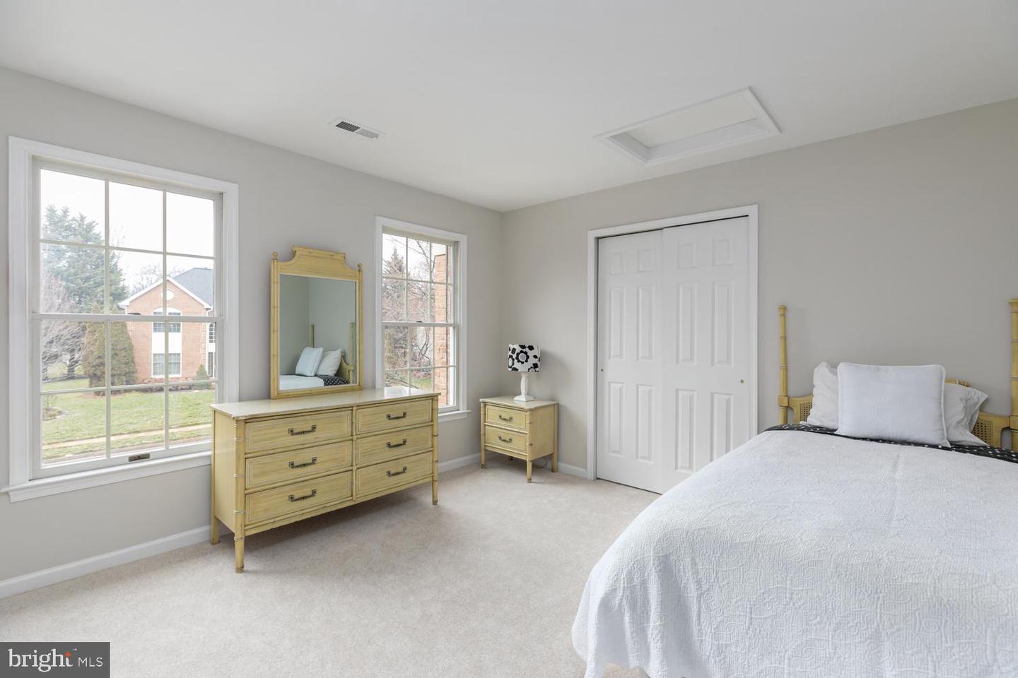 3515 BROADRUN DR, FAIRFAX, Virginia 22033, 5 Bedrooms Bedrooms, ,4 BathroomsBathrooms,Residential,For sale,3515 BROADRUN DR,VAFX2291302 MLS # VAFX2291302