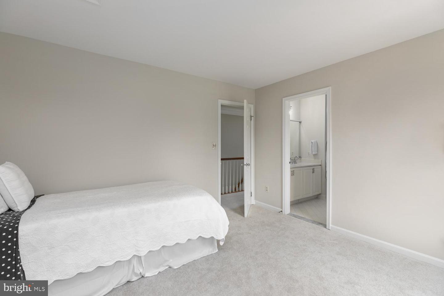 3515 BROADRUN DR, FAIRFAX, Virginia 22033, 5 Bedrooms Bedrooms, ,4 BathroomsBathrooms,Residential,For sale,3515 BROADRUN DR,VAFX2291302 MLS # VAFX2291302