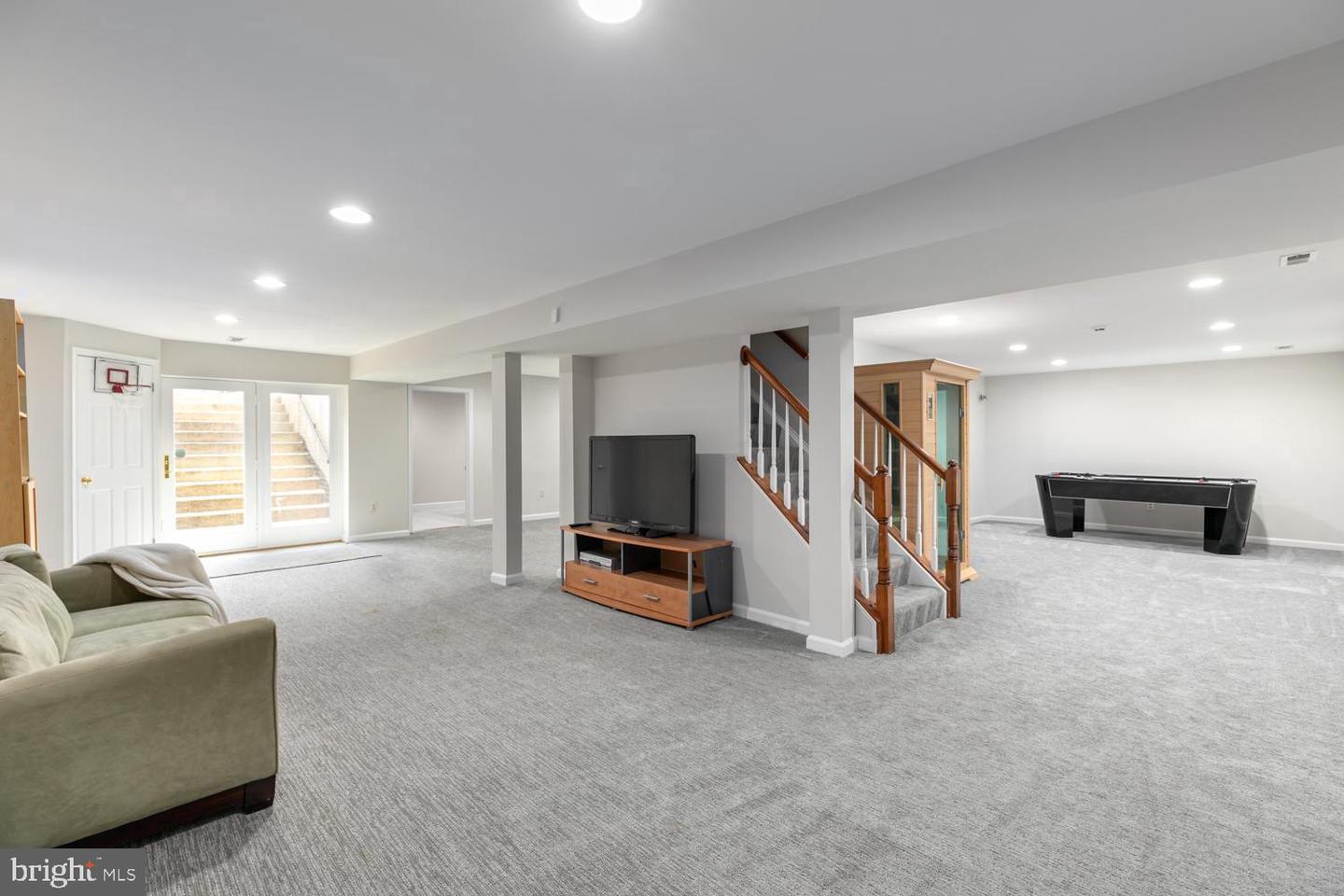 3515 BROADRUN DR, FAIRFAX, Virginia 22033, 5 Bedrooms Bedrooms, ,4 BathroomsBathrooms,Residential,For sale,3515 BROADRUN DR,VAFX2291302 MLS # VAFX2291302