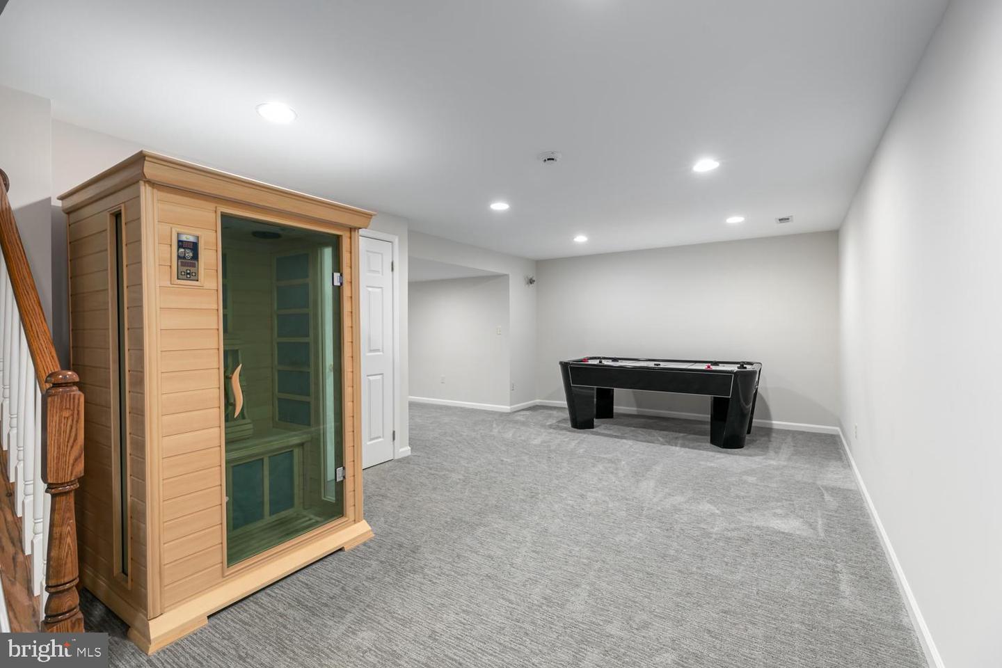 3515 BROADRUN DR, FAIRFAX, Virginia 22033, 5 Bedrooms Bedrooms, ,4 BathroomsBathrooms,Residential,For sale,3515 BROADRUN DR,VAFX2291302 MLS # VAFX2291302