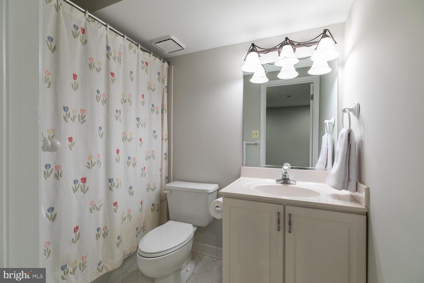 3515 BROADRUN DR, FAIRFAX, Virginia 22033, 5 Bedrooms Bedrooms, ,4 BathroomsBathrooms,Residential,For sale,3515 BROADRUN DR,VAFX2291302 MLS # VAFX2291302