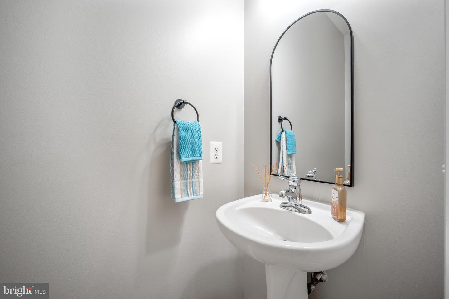 22741 SETTLERS TRAIL, BRAMBLETON, Virginia 20148, 3 Bedrooms Bedrooms, 7 Rooms Rooms,2 BathroomsBathrooms,Residential,For sale,22741 SETTLERS TRAIL,VALO2116012 MLS # VALO2116012