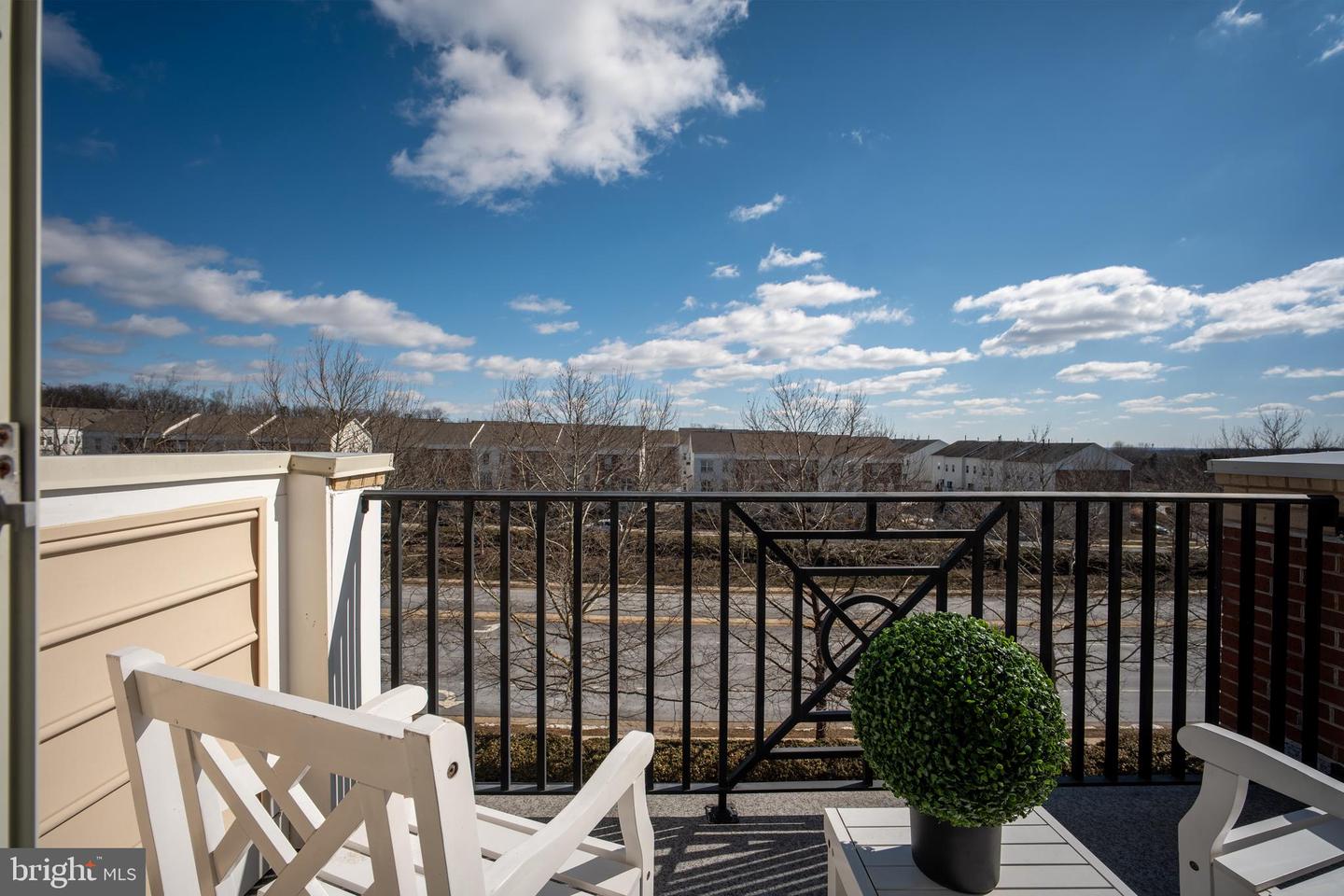 22741 SETTLERS TRAIL, BRAMBLETON, Virginia 20148, 3 Bedrooms Bedrooms, 7 Rooms Rooms,2 BathroomsBathrooms,Residential,For sale,22741 SETTLERS TRAIL,VALO2116012 MLS # VALO2116012