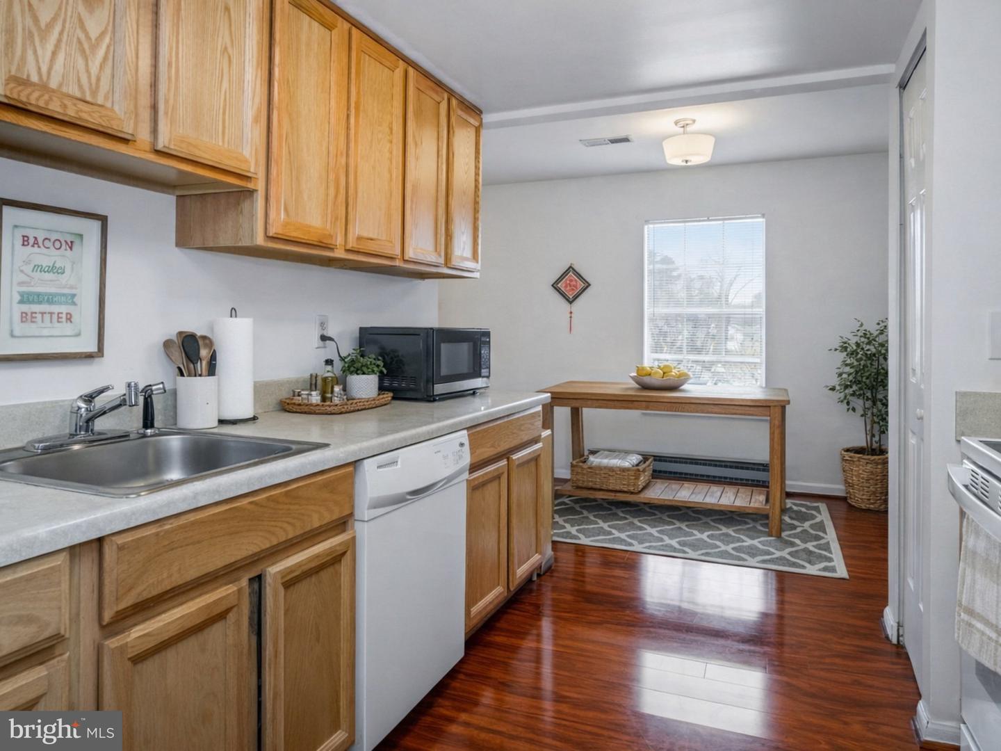 117 W CONCORD CT W, STERLING, Virginia 20164, 3 Bedrooms Bedrooms, ,1 BathroomBathrooms,Residential,For sale,117 W CONCORD CT W,VALO2116020 MLS # VALO2116020