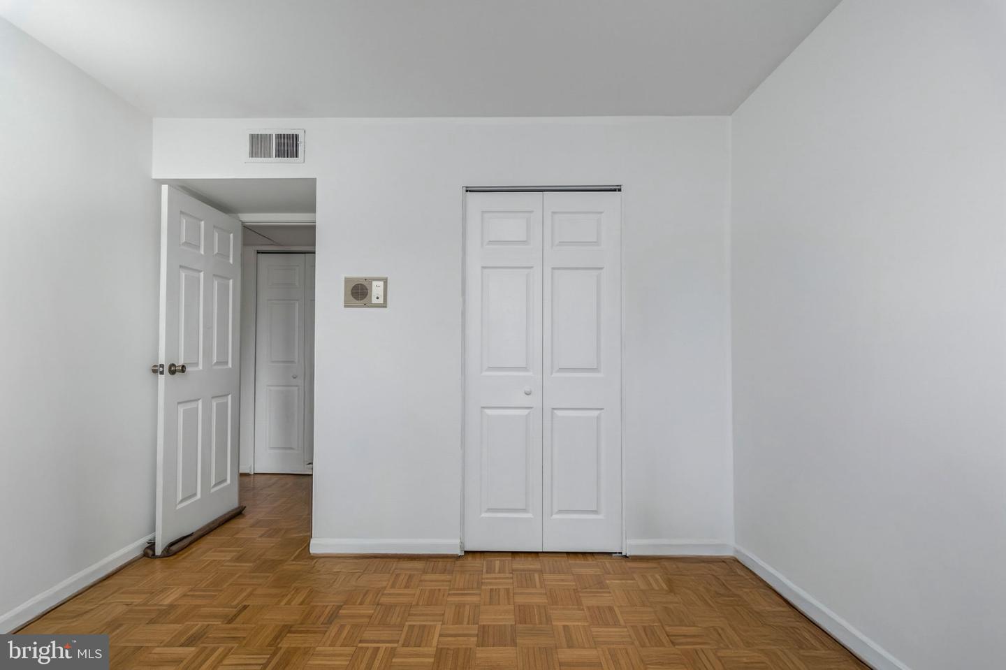 117 W CONCORD CT W, STERLING, Virginia 20164, 3 Bedrooms Bedrooms, ,1 BathroomBathrooms,Residential,For sale,117 W CONCORD CT W,VALO2116020 MLS # VALO2116020