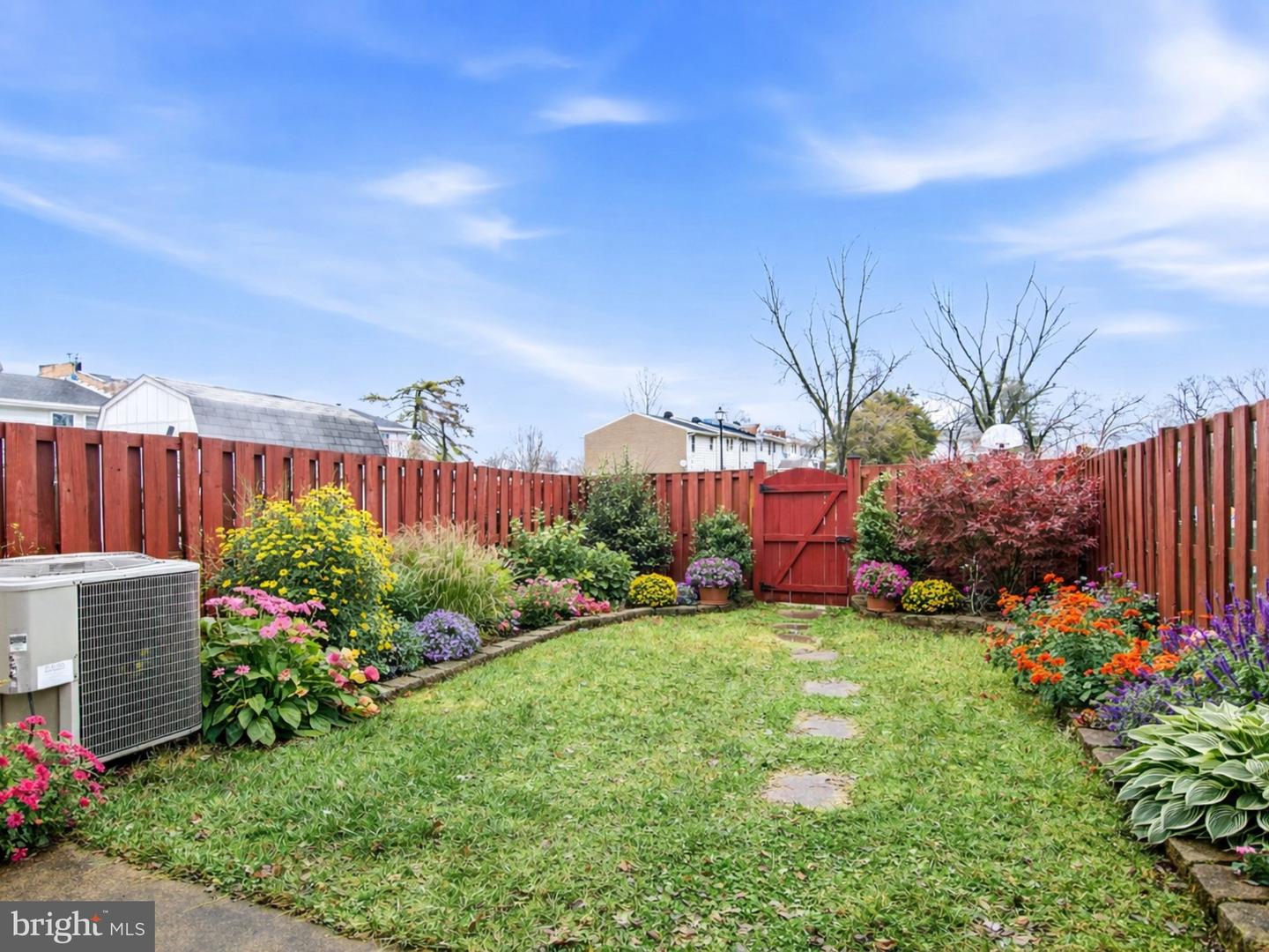 117 W CONCORD CT W, STERLING, Virginia 20164, 3 Bedrooms Bedrooms, ,1 BathroomBathrooms,Residential,For sale,117 W CONCORD CT W,VALO2116020 MLS # VALO2116020