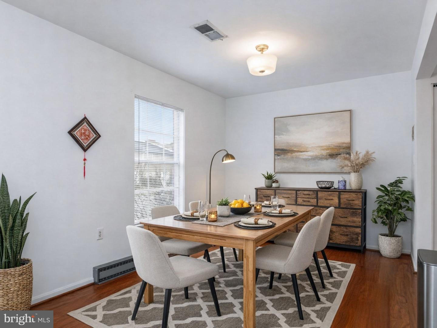 117 W CONCORD CT W, STERLING, Virginia 20164, 3 Bedrooms Bedrooms, ,1 BathroomBathrooms,Residential,For sale,117 W CONCORD CT W,VALO2116020 MLS # VALO2116020