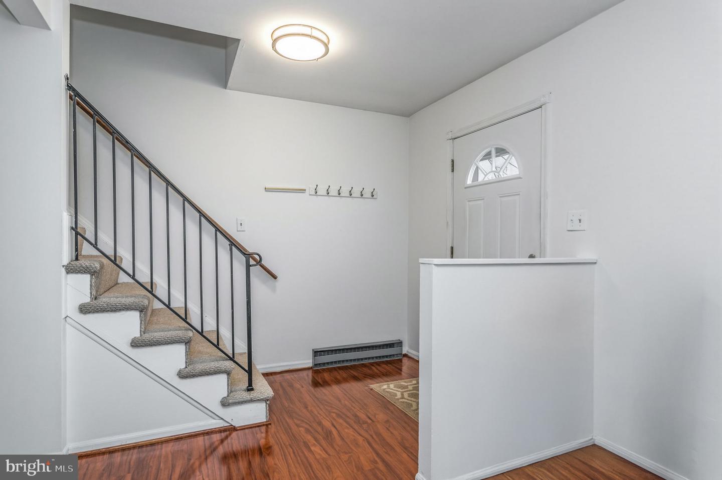 117 W CONCORD CT W, STERLING, Virginia 20164, 3 Bedrooms Bedrooms, ,1 BathroomBathrooms,Residential,For sale,117 W CONCORD CT W,VALO2116020 MLS # VALO2116020