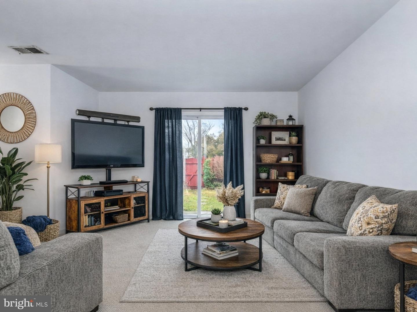 117 W CONCORD CT W, STERLING, Virginia 20164, 3 Bedrooms Bedrooms, ,1 BathroomBathrooms,Residential,For sale,117 W CONCORD CT W,VALO2116020 MLS # VALO2116020