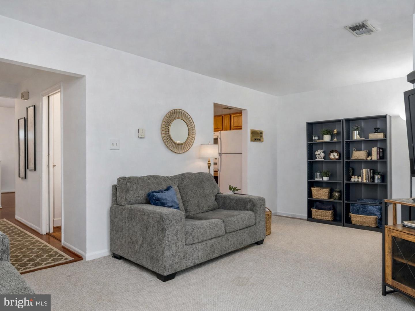 117 W CONCORD CT W, STERLING, Virginia 20164, 3 Bedrooms Bedrooms, ,1 BathroomBathrooms,Residential,For sale,117 W CONCORD CT W,VALO2116020 MLS # VALO2116020