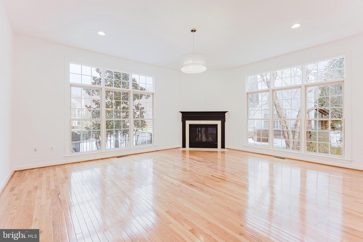 3757 TENNIS CT, FALLS CHURCH, Virginia 22041, 5 Bedrooms Bedrooms, ,5 BathroomsBathrooms,Residential,For sale,3757 TENNIS CT,VAFX2291360 MLS # VAFX2291360