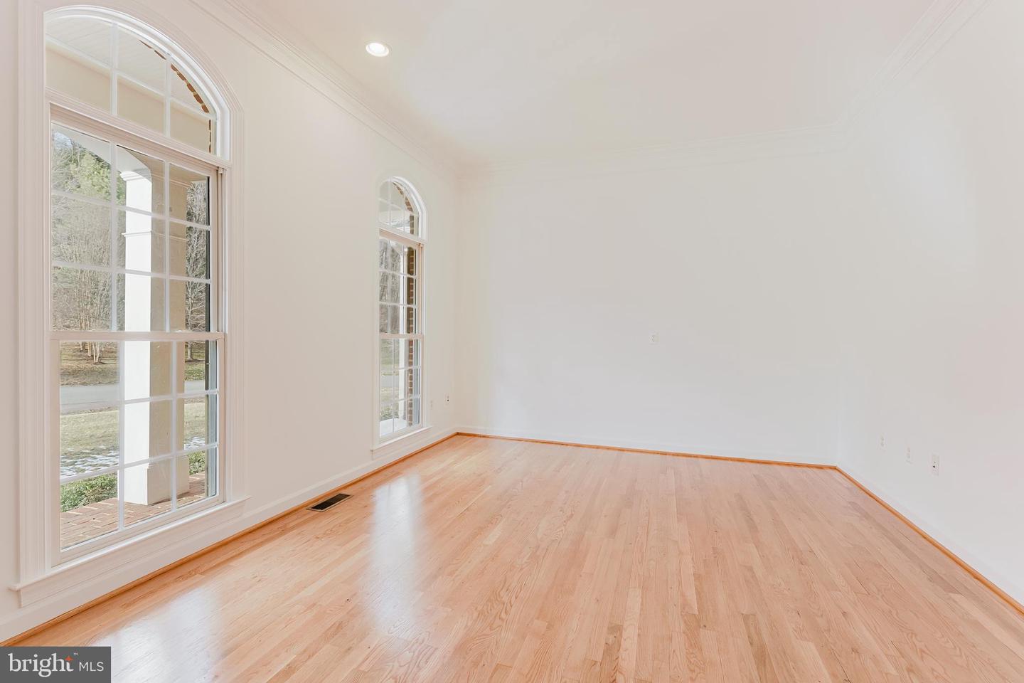 3757 TENNIS CT, FALLS CHURCH, Virginia 22041, 5 Bedrooms Bedrooms, ,5 BathroomsBathrooms,Residential,For sale,3757 TENNIS CT,VAFX2291360 MLS # VAFX2291360