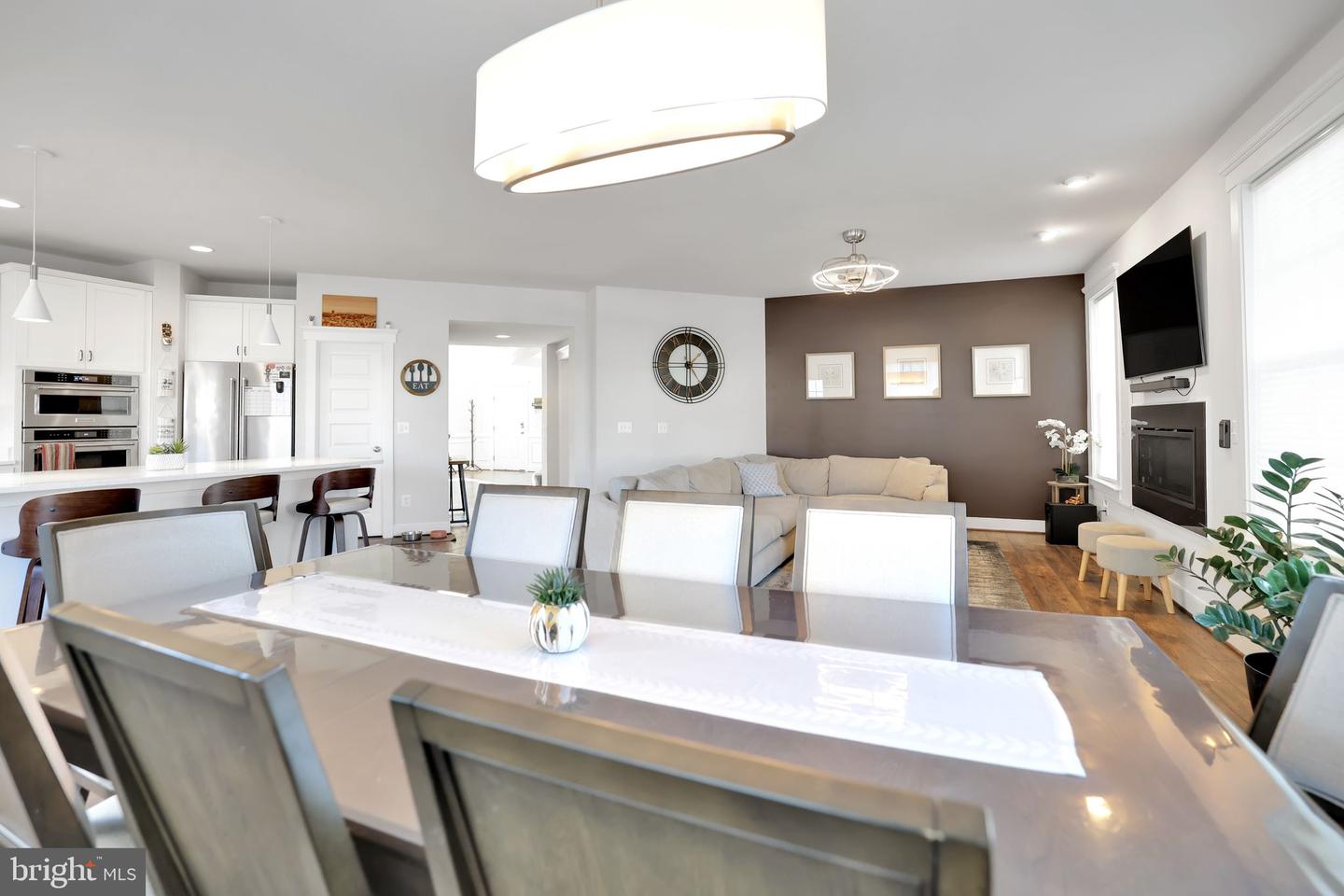 17904 RIDGEWOOD PL, ROUND HILL, Virginia 20141, 4 Bedrooms Bedrooms, ,4 BathroomsBathrooms,Residential,For sale,17904 RIDGEWOOD PL,VALO2116104 MLS # VALO2116104 17904 RIDGEWOOD PL, ROUND HILL, Virginia 20141, 4 Bedrooms Bedrooms, ,4 BathroomsBathrooms,Residential,For sale,17904 RIDGEWOOD PL,VALO2116104 MLS # VALO2116104