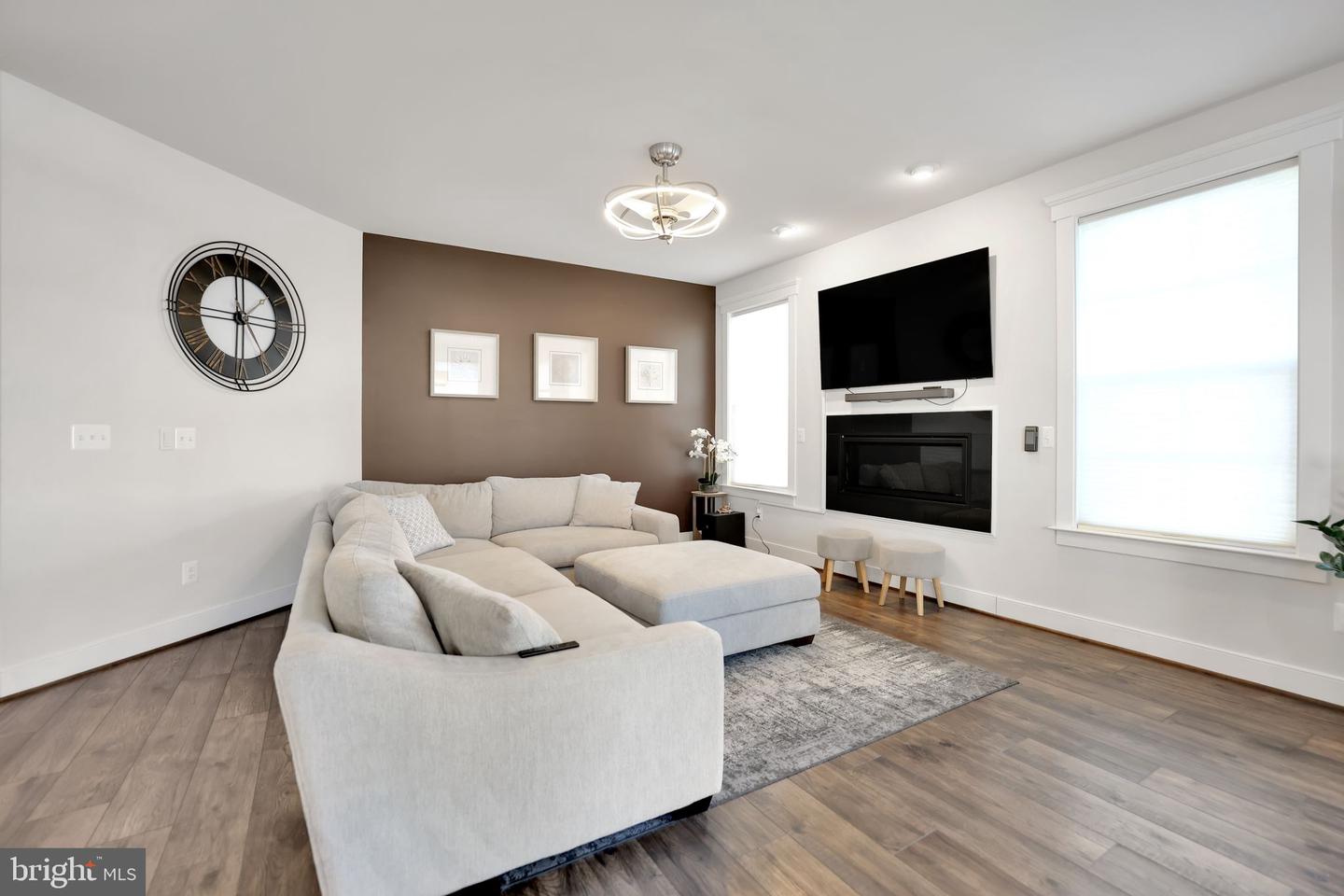 17904 RIDGEWOOD PL, ROUND HILL, Virginia 20141, 4 Bedrooms Bedrooms, ,4 BathroomsBathrooms,Residential,For sale,17904 RIDGEWOOD PL,VALO2116104 MLS # VALO2116104 17904 RIDGEWOOD PL, ROUND HILL, Virginia 20141, 4 Bedrooms Bedrooms, ,4 BathroomsBathrooms,Residential,For sale,17904 RIDGEWOOD PL,VALO2116104 MLS # VALO2116104