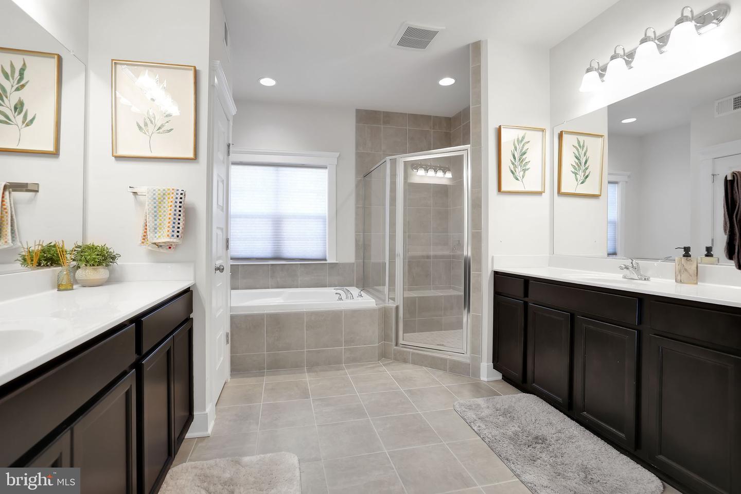 17904 RIDGEWOOD PL, ROUND HILL, Virginia 20141, 4 Bedrooms Bedrooms, ,4 BathroomsBathrooms,Residential,For sale,17904 RIDGEWOOD PL,VALO2116104 MLS # VALO2116104 17904 RIDGEWOOD PL, ROUND HILL, Virginia 20141, 4 Bedrooms Bedrooms, ,4 BathroomsBathrooms,Residential,For sale,17904 RIDGEWOOD PL,VALO2116104 MLS # VALO2116104