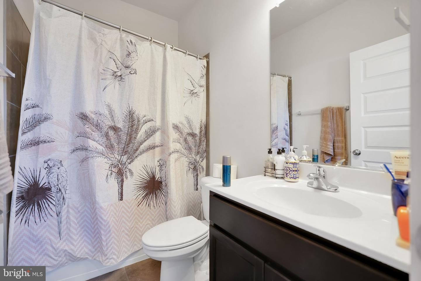 17904 RIDGEWOOD PL, ROUND HILL, Virginia 20141, 4 Bedrooms Bedrooms, ,4 BathroomsBathrooms,Residential,For sale,17904 RIDGEWOOD PL,VALO2116104 MLS # VALO2116104 17904 RIDGEWOOD PL, ROUND HILL, Virginia 20141, 4 Bedrooms Bedrooms, ,4 BathroomsBathrooms,Residential,For sale,17904 RIDGEWOOD PL,VALO2116104 MLS # VALO2116104