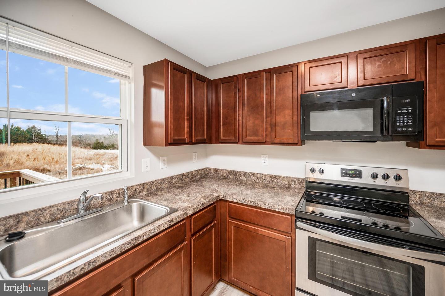 35252 SARA CT, LOCUST GROVE, Virginia 22508, 3 Bedrooms Bedrooms, ,2 BathroomsBathrooms,Residential,For sale,35252 SARA CT,VAOR2013328 MLS # VAOR2013328